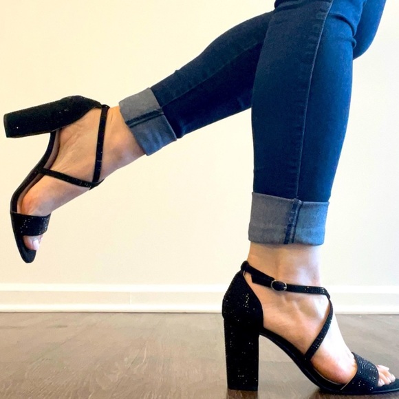 Black Strappy Heels 🖤 Kelly & Katie Black Strappy Heel Size 8 🖤 Comfy! - Picture 1 of 11